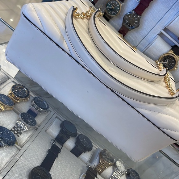 Michael Kors Whitney Medium Quilted Tote Shoulder Bag
Light Cream
NWT - Picture 11 of 16